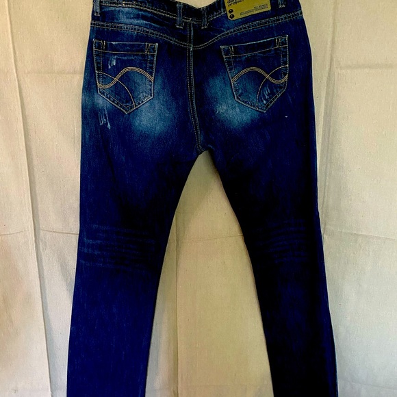 Italian maker Terranova Jeans - Picture 4 of 5